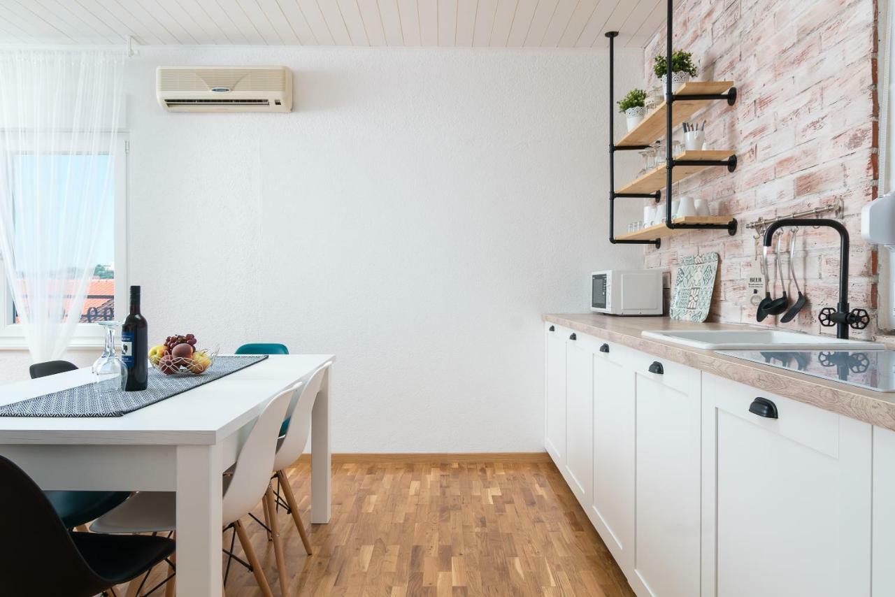 Apartman Regius White Трогир Экстерьер фото