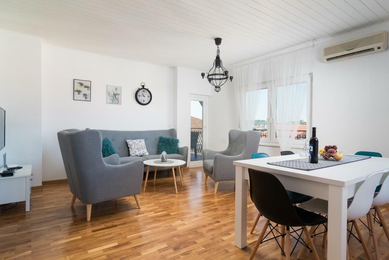 Apartman Regius White Трогир Экстерьер фото
