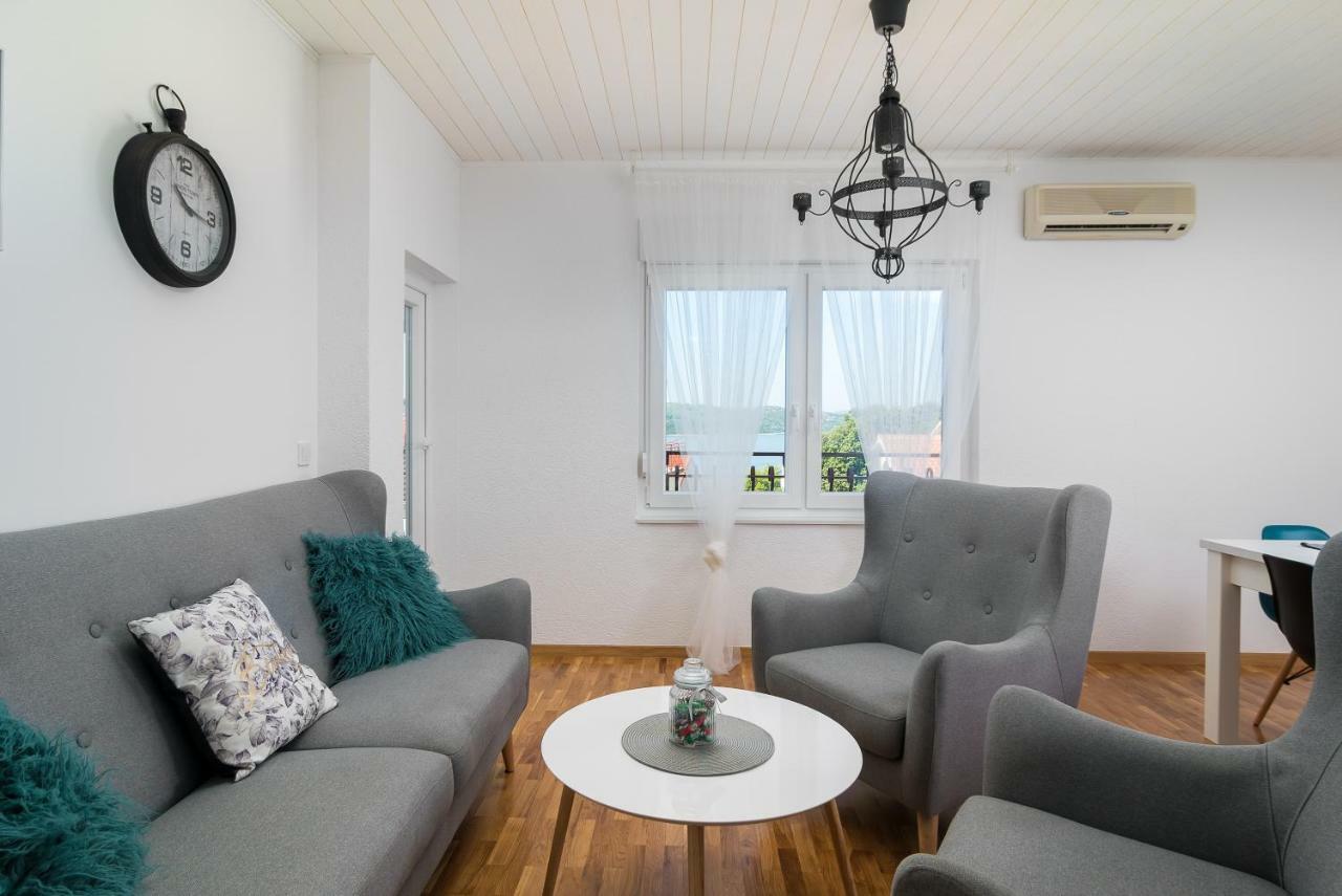 Apartman Regius White Трогир Экстерьер фото