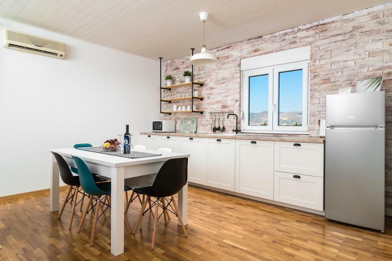 Apartman Regius White Трогир Экстерьер фото