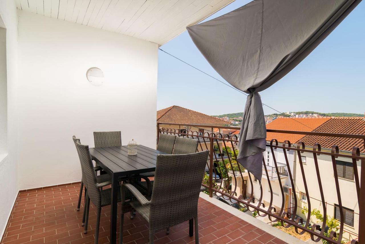 Apartman Regius White Трогир Экстерьер фото