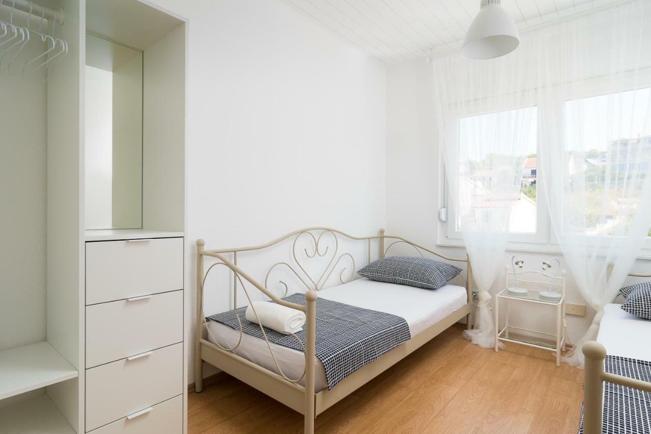 Apartman Regius White Трогир Экстерьер фото